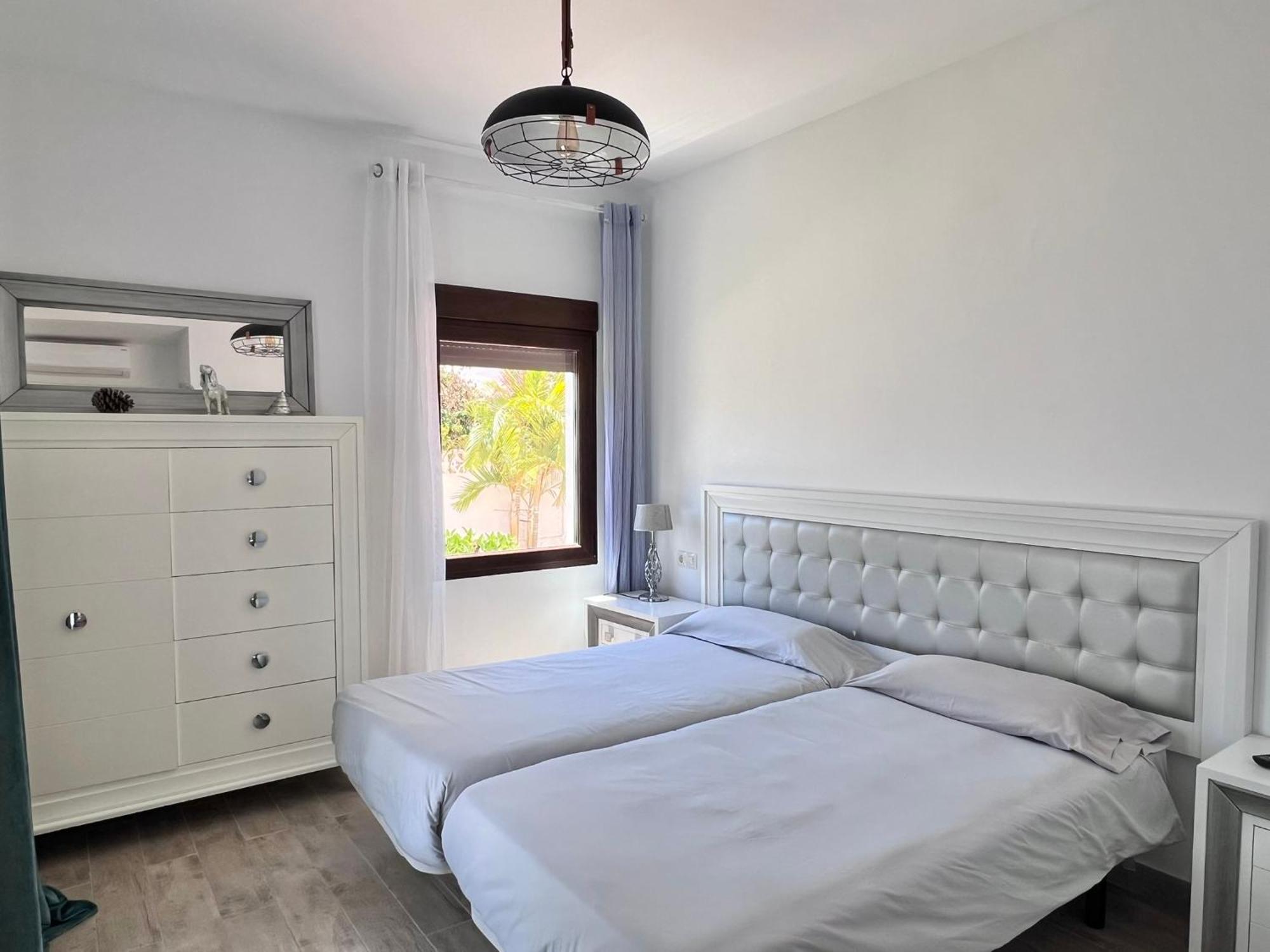 Pirata Bungalow Sea Front Estepona Kültér fotó